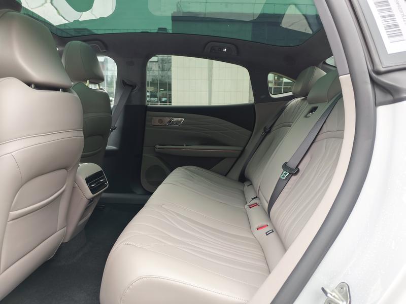 Geely Galaxy Starshine 8 EM-i, 2025 — фото 12 из 12