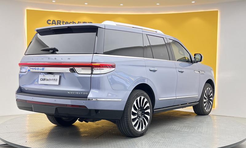 Lincoln Navigator, 2022 — фото 4 из 12