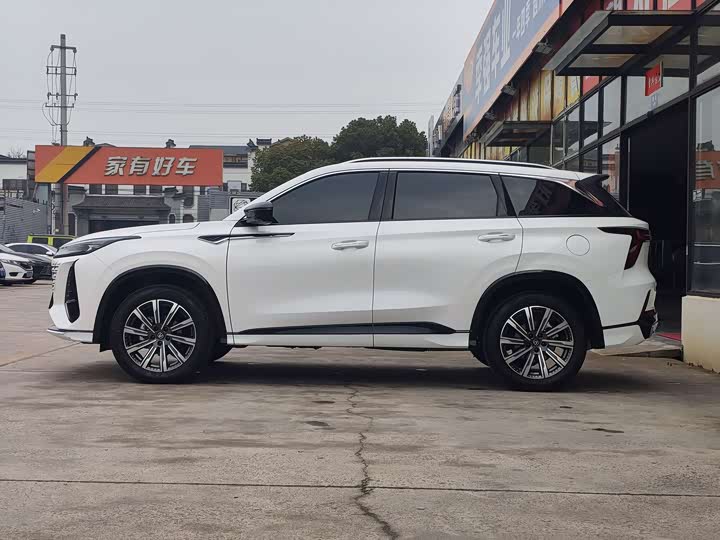 Changan CS75 Plus, 2025 — фото 4 из 9