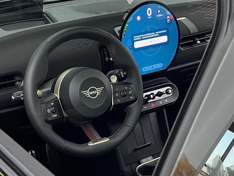 Mini Mini JCW, 2024 — фото 10 из 12