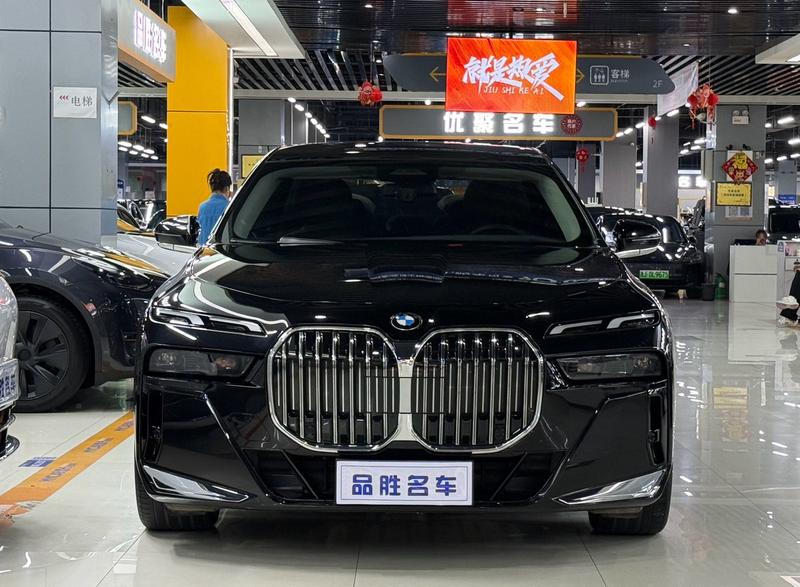 BMW 7 Series, 2023 — фото 2 из 11