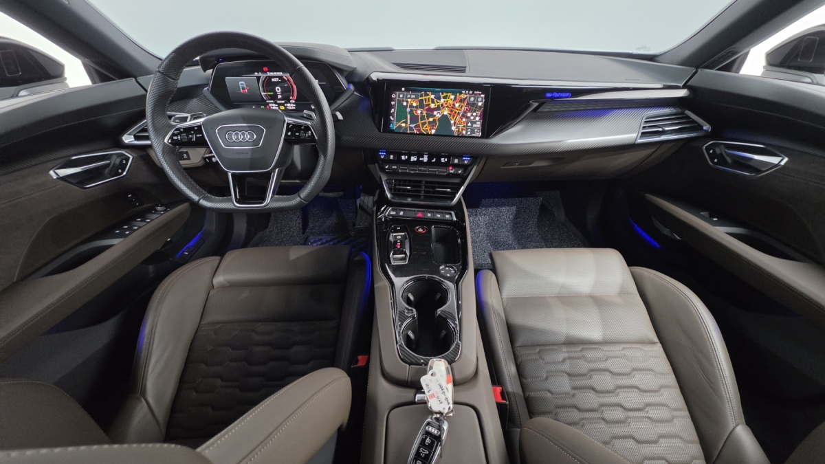 Audi e-tron GT, 2023 — фото 7 из 12