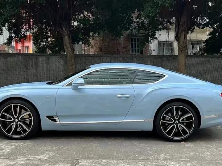 Bentley Continental GT, 2023 — фото 4 из 5