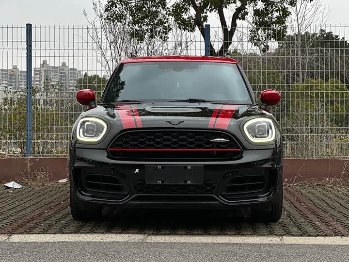 Mini Countryman JCW, 2021 — фото 2 из 9