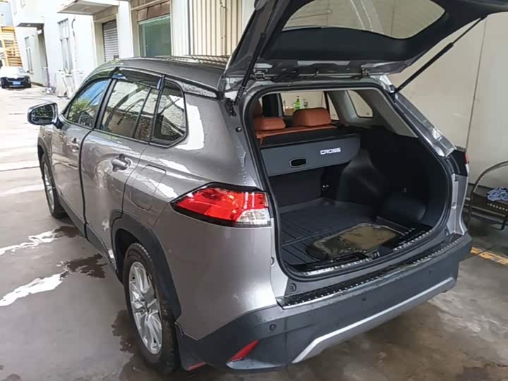 Toyota Corolla Cross, 2024 — фото 5 из 9