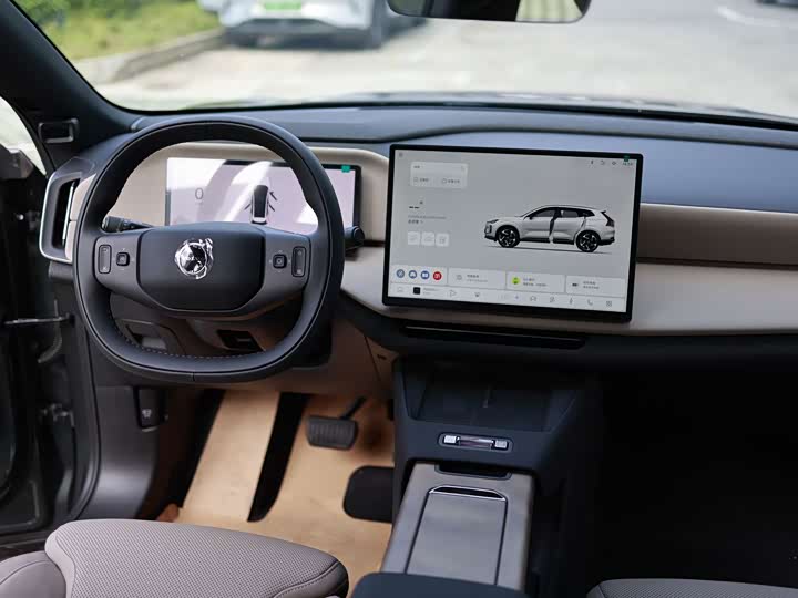 Volvo XC70 Hybrid, 2026 — фото 9 из 9