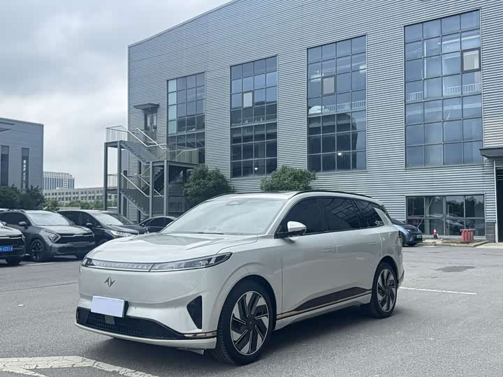 Dongfeng Yipai eπ 008, 2024 — купить в Москве под ключ