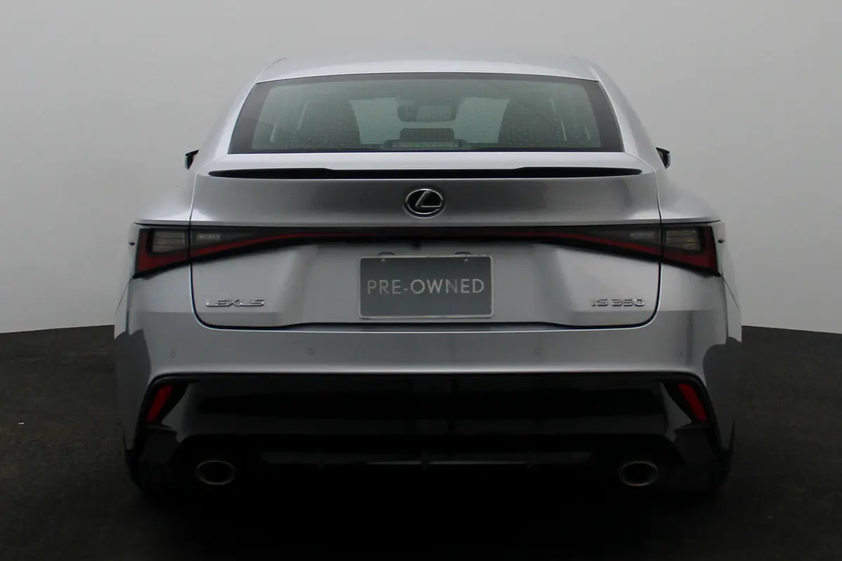 Lexus IS-Series, 2023 — фото 6 из 10