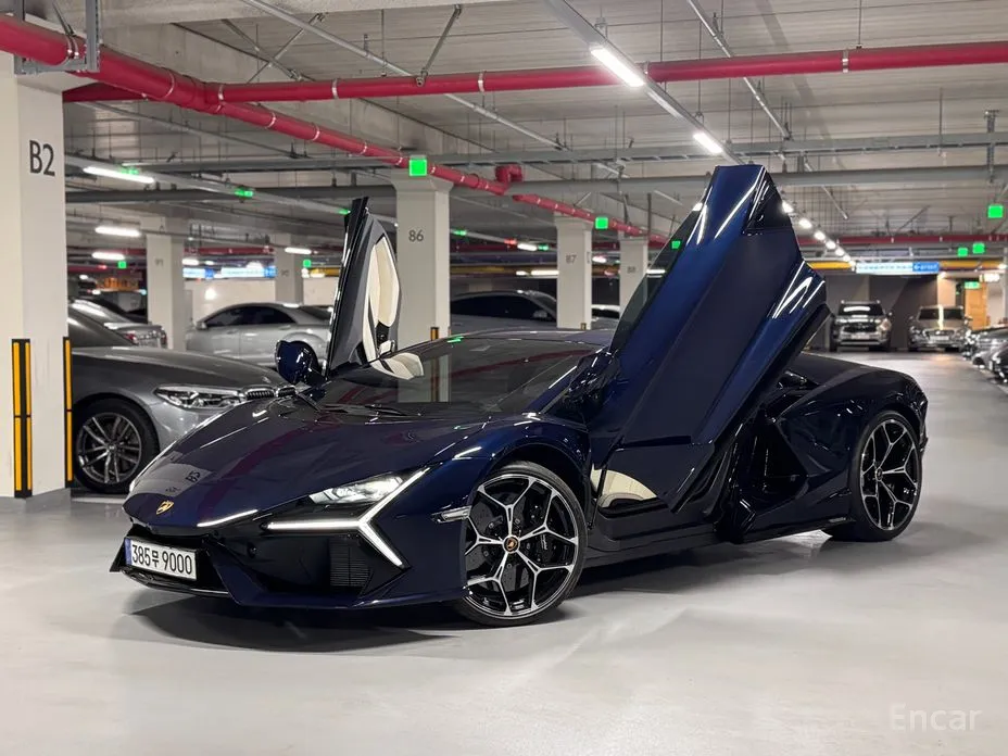 Lamborghini Revuelto, 2025 — фото 2 из 12