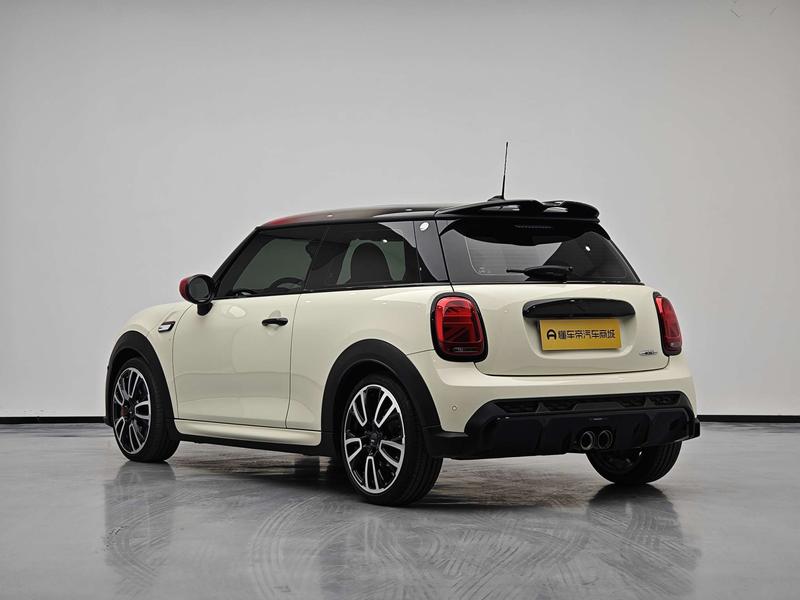 Mini Mini JCW, 2022 — фото 5 из 12