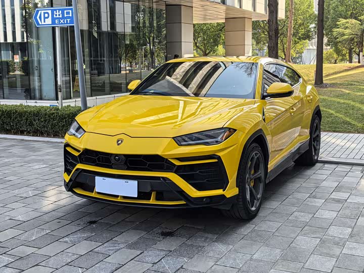 Lamborghini Urus, 2022 — купить в Смоленске под ключ