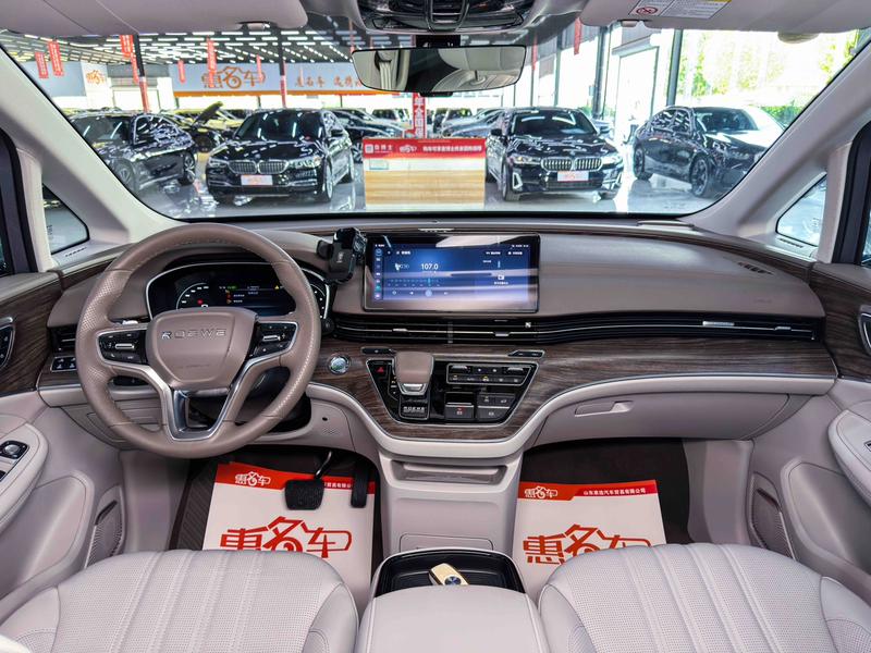 Roewe iMax 8, 2024 — фото 6 из 12