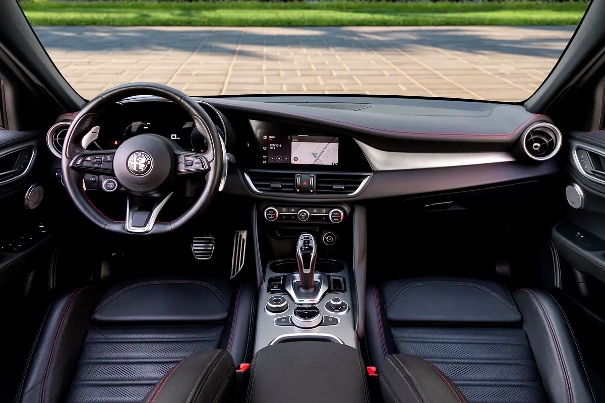 Alfa Romeo Giulia, 2024 — фото 8 из 10