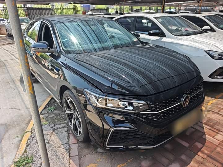 Volkswagen Passat, 2023 — фото 4 из 9