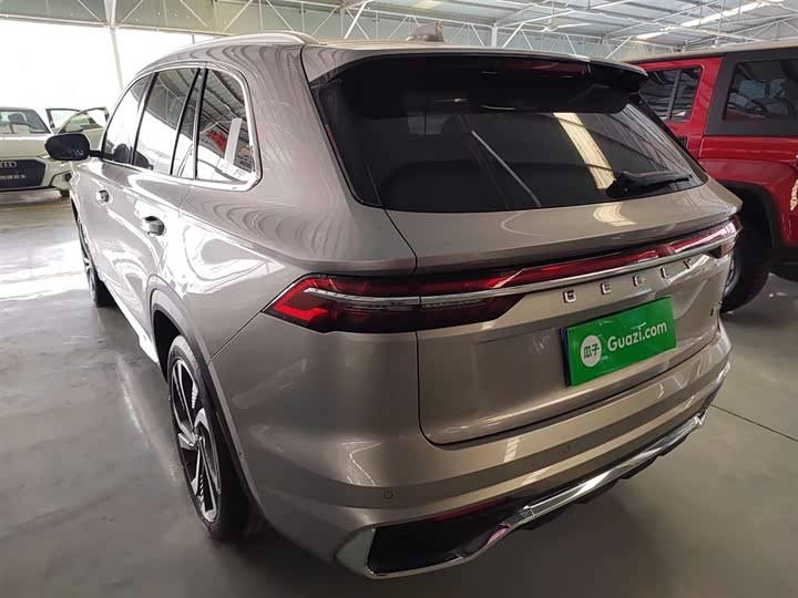 Geely Monjaro, 2022 — фото 5 из 9