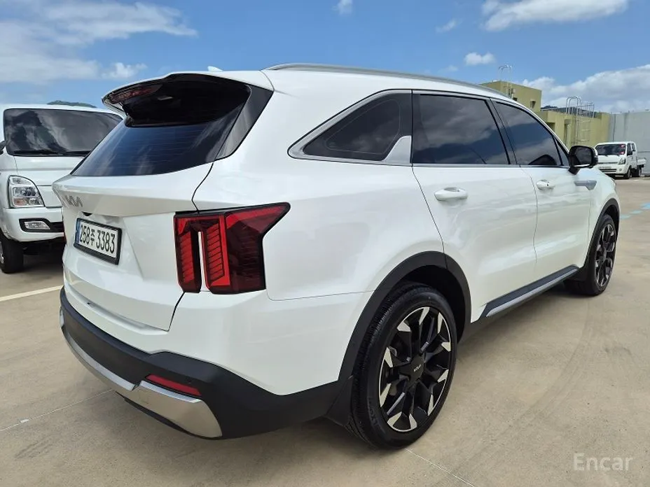 Kia Sorento, 2023 — фото 4 из 12