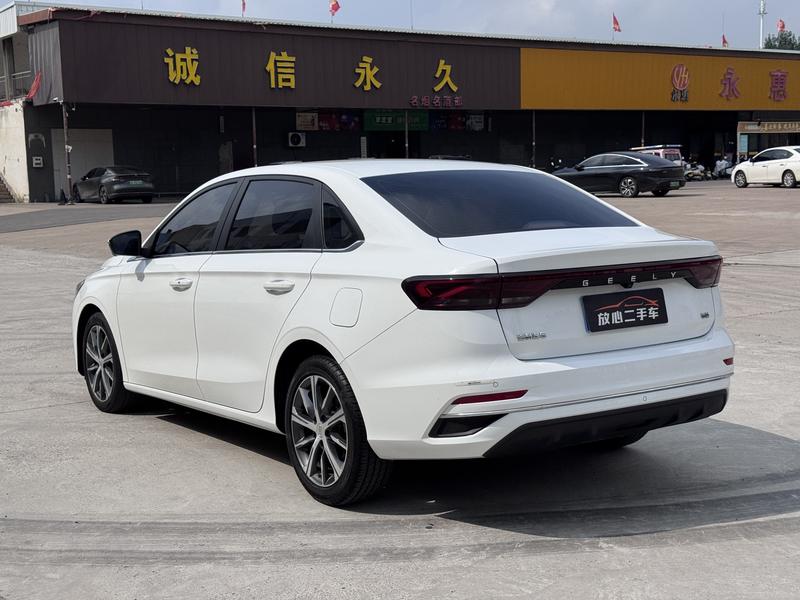 Geely Emgrand, 2023 — фото 4 из 11