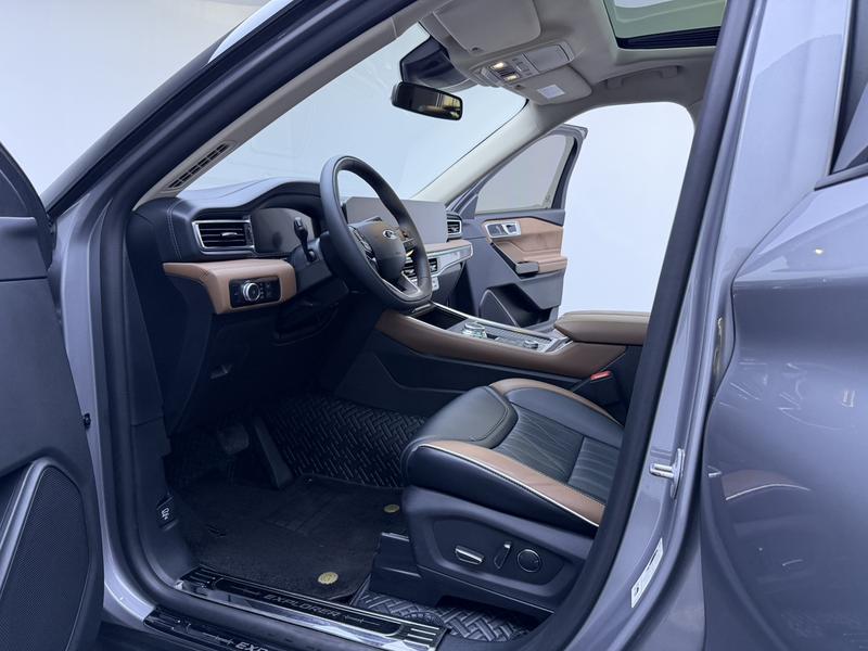 Ford Explorer, 2022 — фото 11 из 12