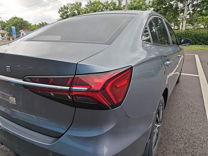 Roewe i5, 2021 — фото 8 из 9