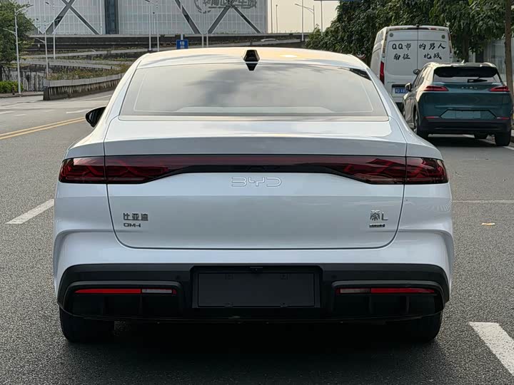 BYD Qin L, 2025 — фото 5 из 9