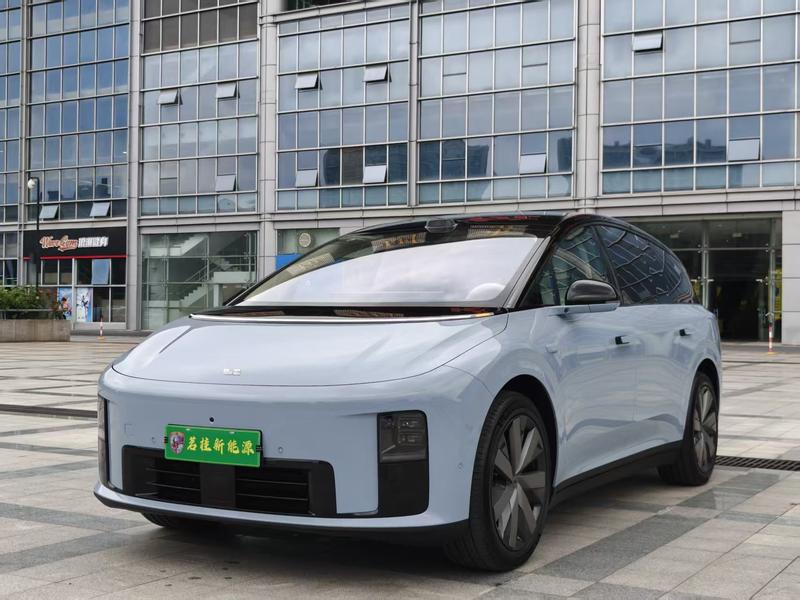 LiXiang i8, 2025 — купить в Санкт-Петербурге под ключ