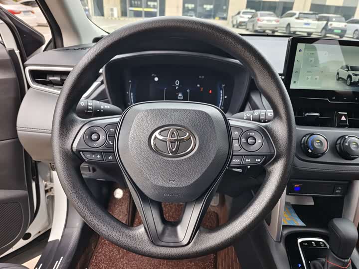 Toyota Corolla Cross, 2025 — фото 9 из 9
