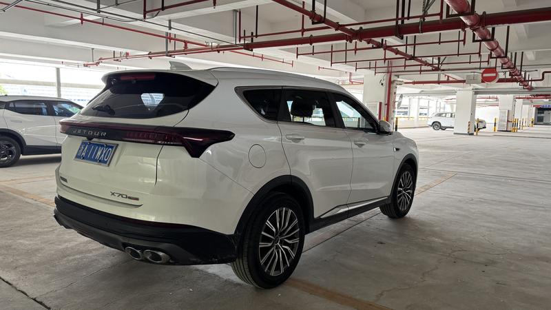 Jetour X70 Plus, 2023 — фото 6 из 10