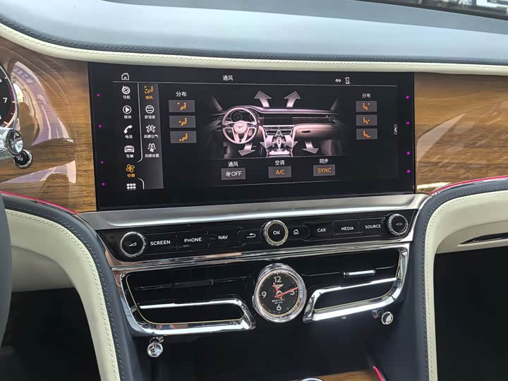 Bentley Flying Spur, 2022 — фото 6 из 9