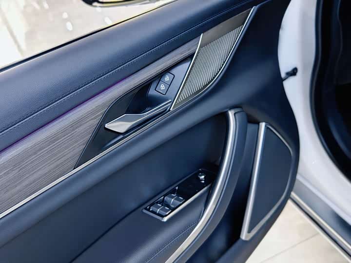 Jaguar XF L, 2023 — фото 7 из 9