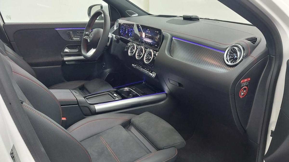 Mercedes-Benz EQA, 2025 — фото 9 из 12