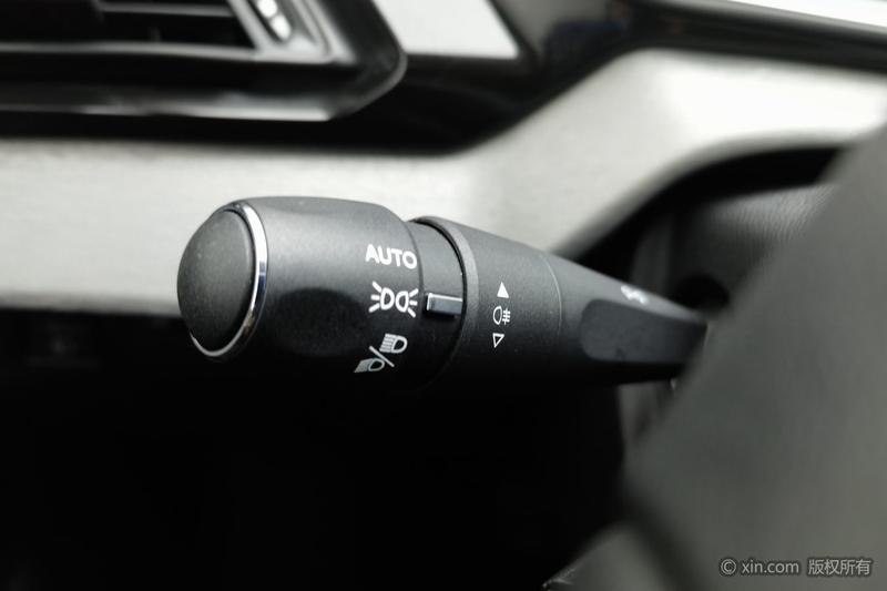 Peugeot 408, 2024 — фото 11 из 12