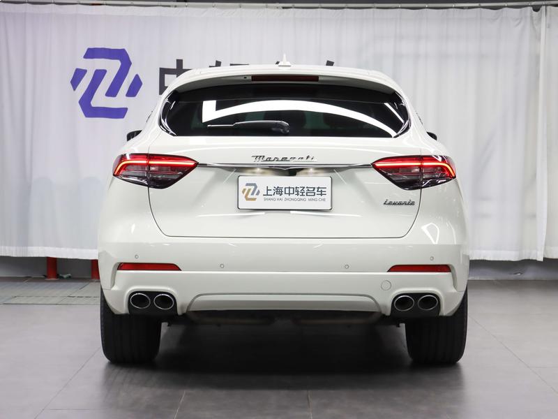 Maserati Levante, 2024 — фото 3 из 12