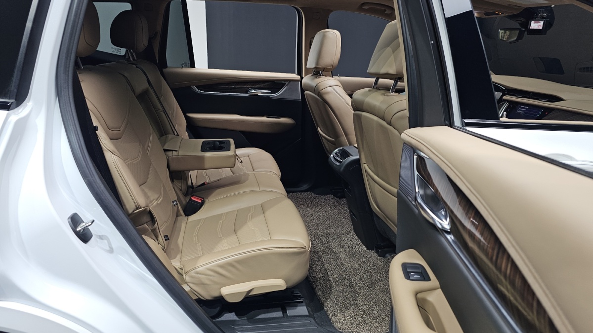 Cadillac XT6, 2023 — фото 10 из 12