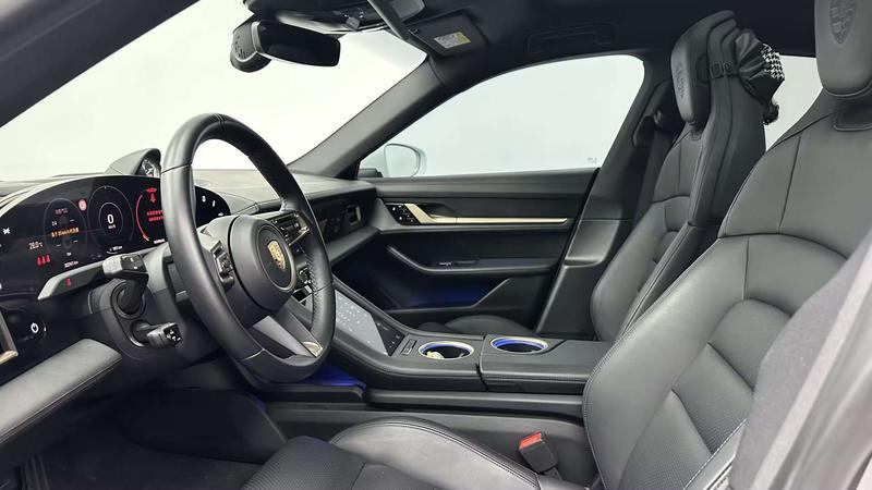 Porsche Taycan, 2021 — фото 10 из 12