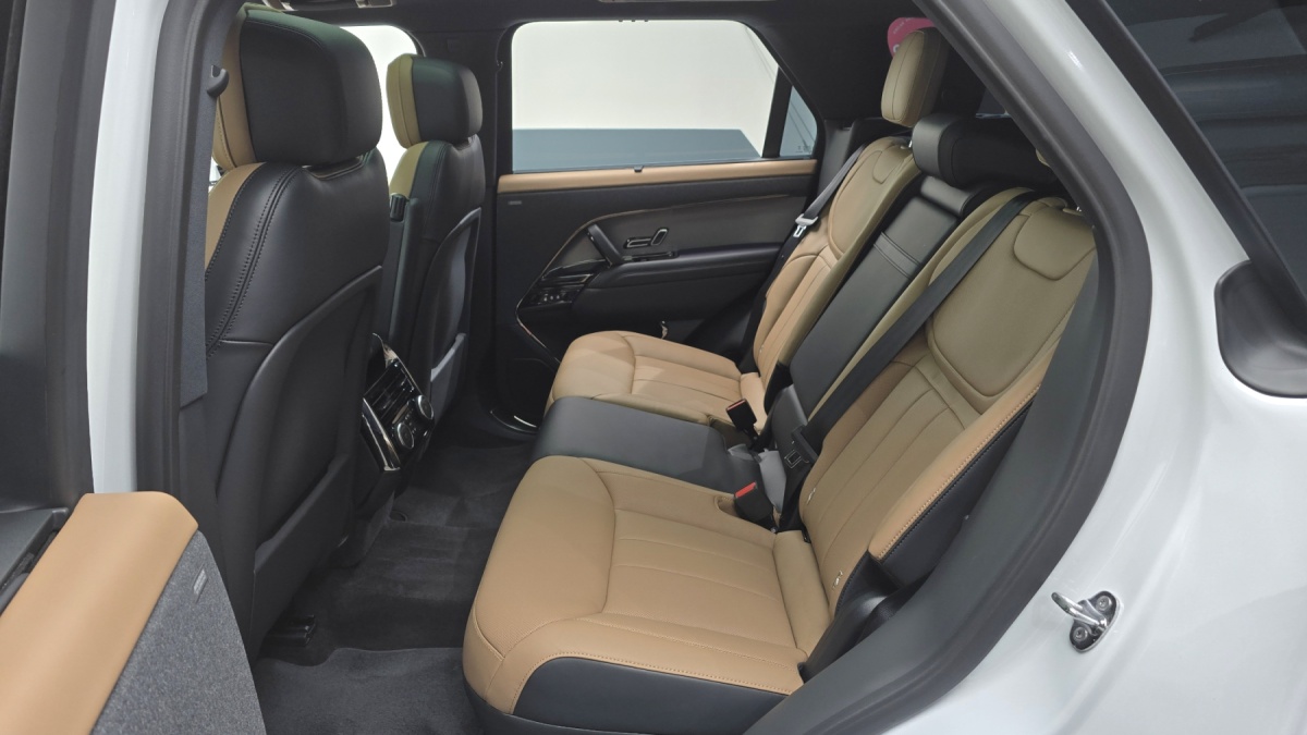 Land Rover Range Rover Sport, 2025 — фото 4 из 12