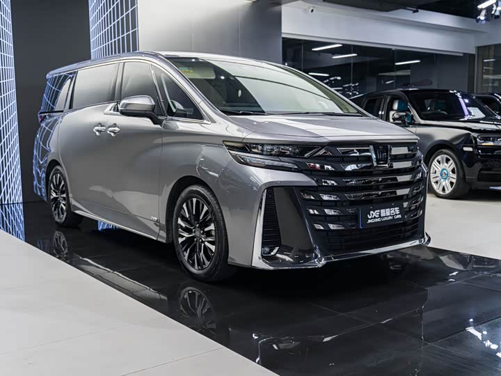 Toyota Vellfire, 2024 — фото 3 из 9