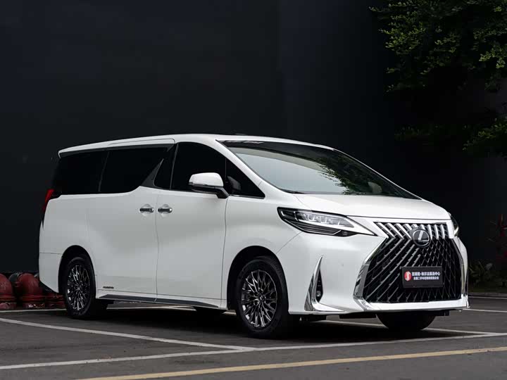 Lexus LM, 2022 — фото 3 из 9