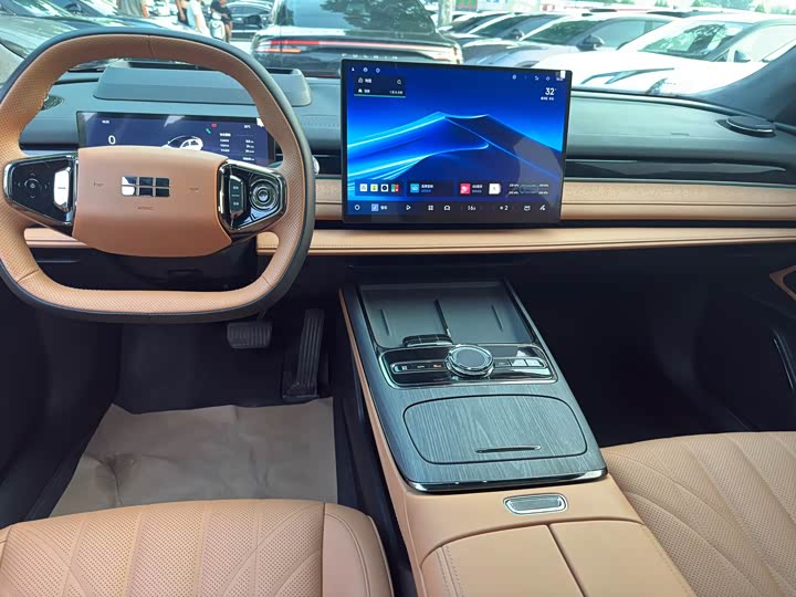 Geely Galaxy Starshine 8 EM-i, 2025 — фото 9 из 9