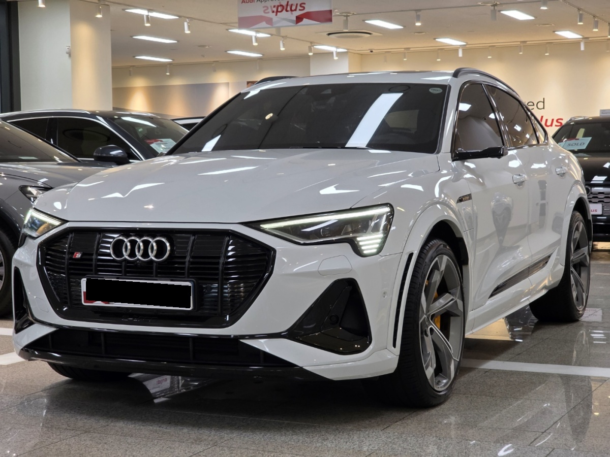 Audi e-tron, 2023 — купить в Саранске под ключ