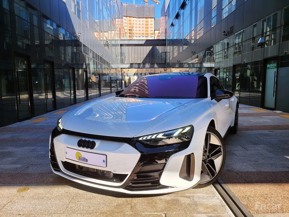 Audi RS e-tron GT, 2023 — купить в Перми под ключ