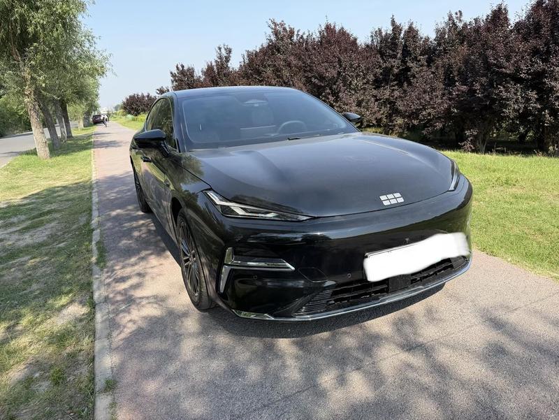 Geely Galaxy Starshine 8 EM-i, 2025 — фото 3 из 10