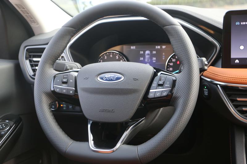 Ford Escape, 2023 — фото 9 из 12