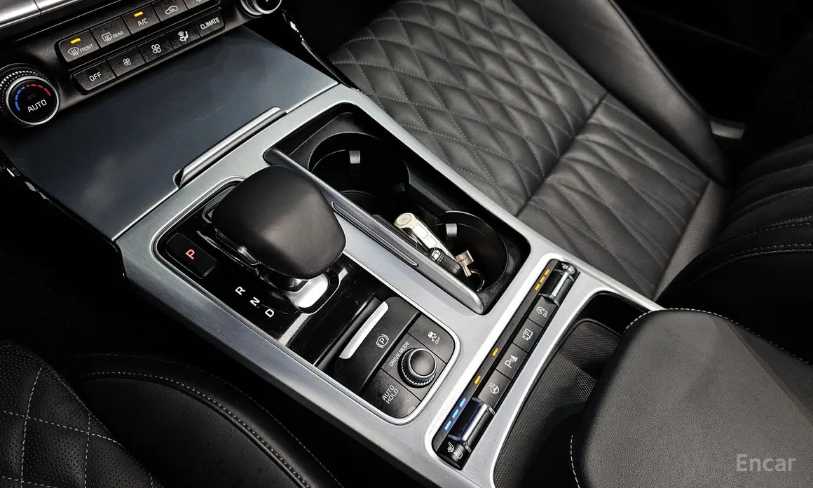 Kia Stinger, 2022 — фото 9 из 12