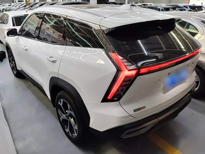 Geely Atlas L, 2022 — фото 5 из 9