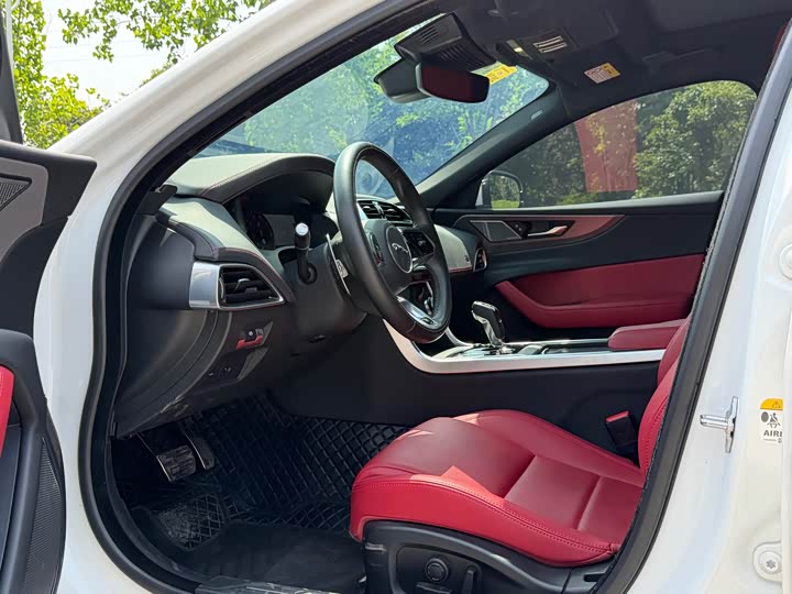Jaguar XE L, 2024 — фото 7 из 9