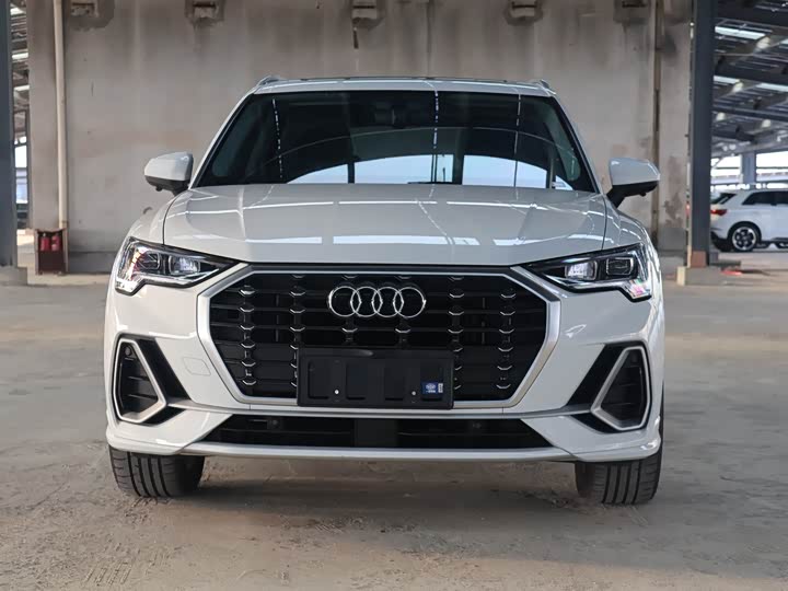 Audi Q3, 2023 — фото 2 из 9