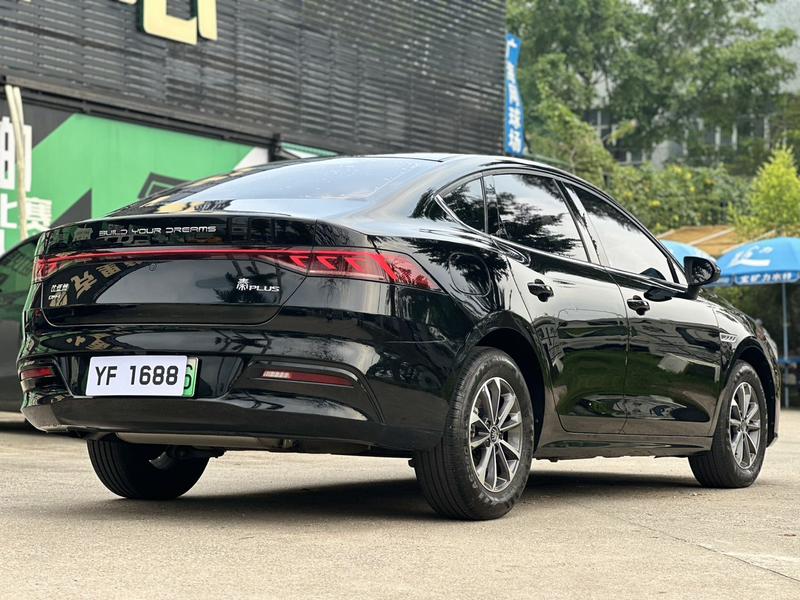 BYD Qin Plus, 2023 — фото 6 из 12
