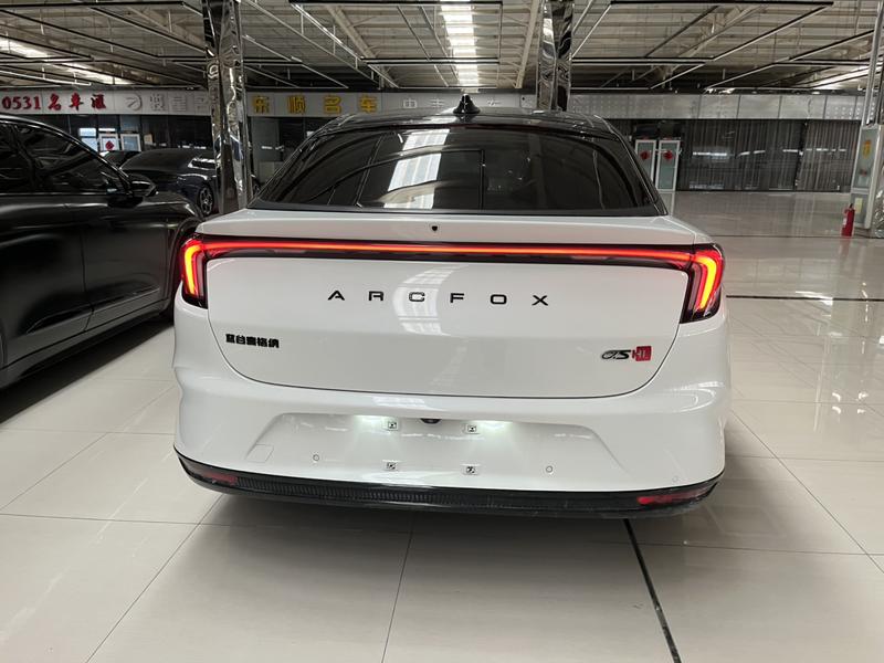 BAIC Arcfox Alpha S, 2023 — фото 4 из 10