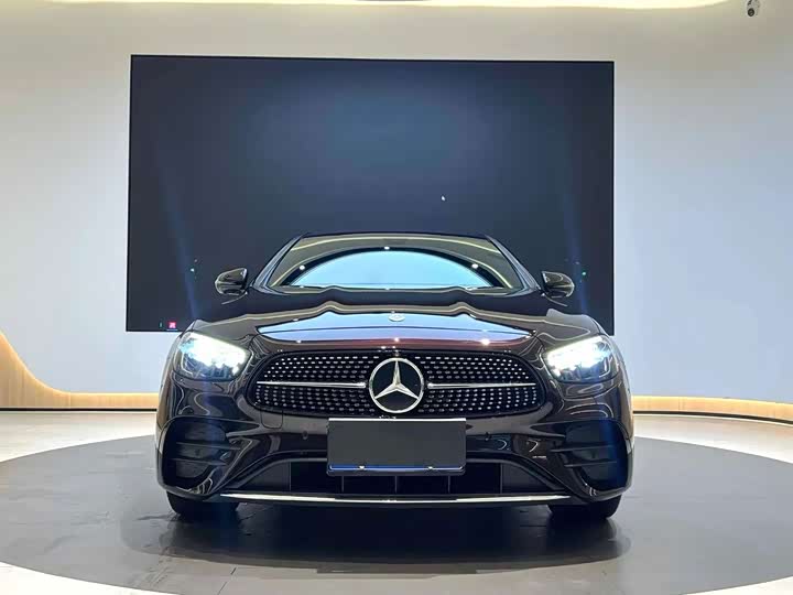 Mercedes-Benz E-Class, 2023 — фото 2 из 9