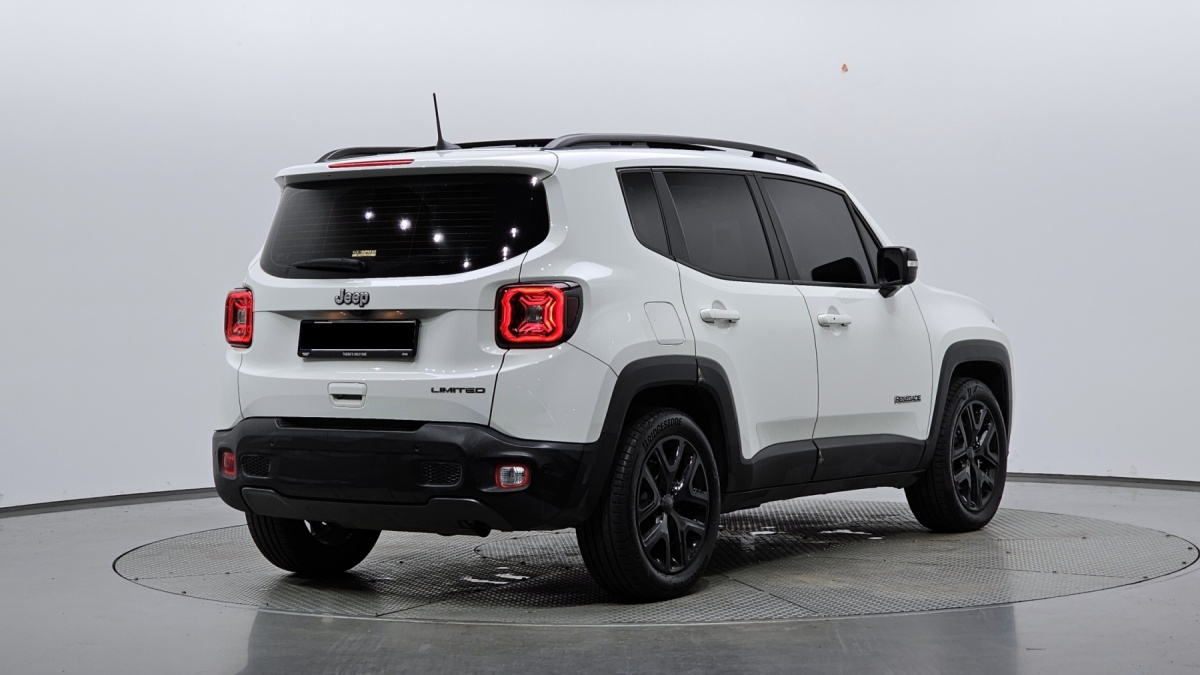 Jeep Renegade, 2023 — фото 2 из 12
